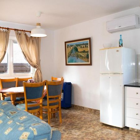 Merika Complex 1 Hou.32 Larnaca Dış mekan fotoğraf