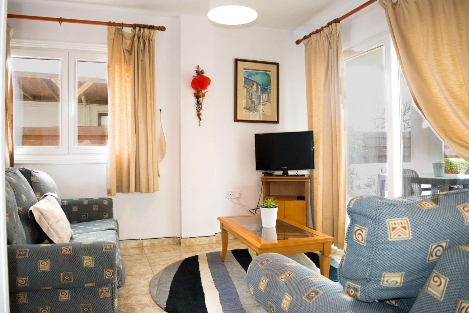 Merika Complex 1 Hou.32 Larnaca Dış mekan fotoğraf